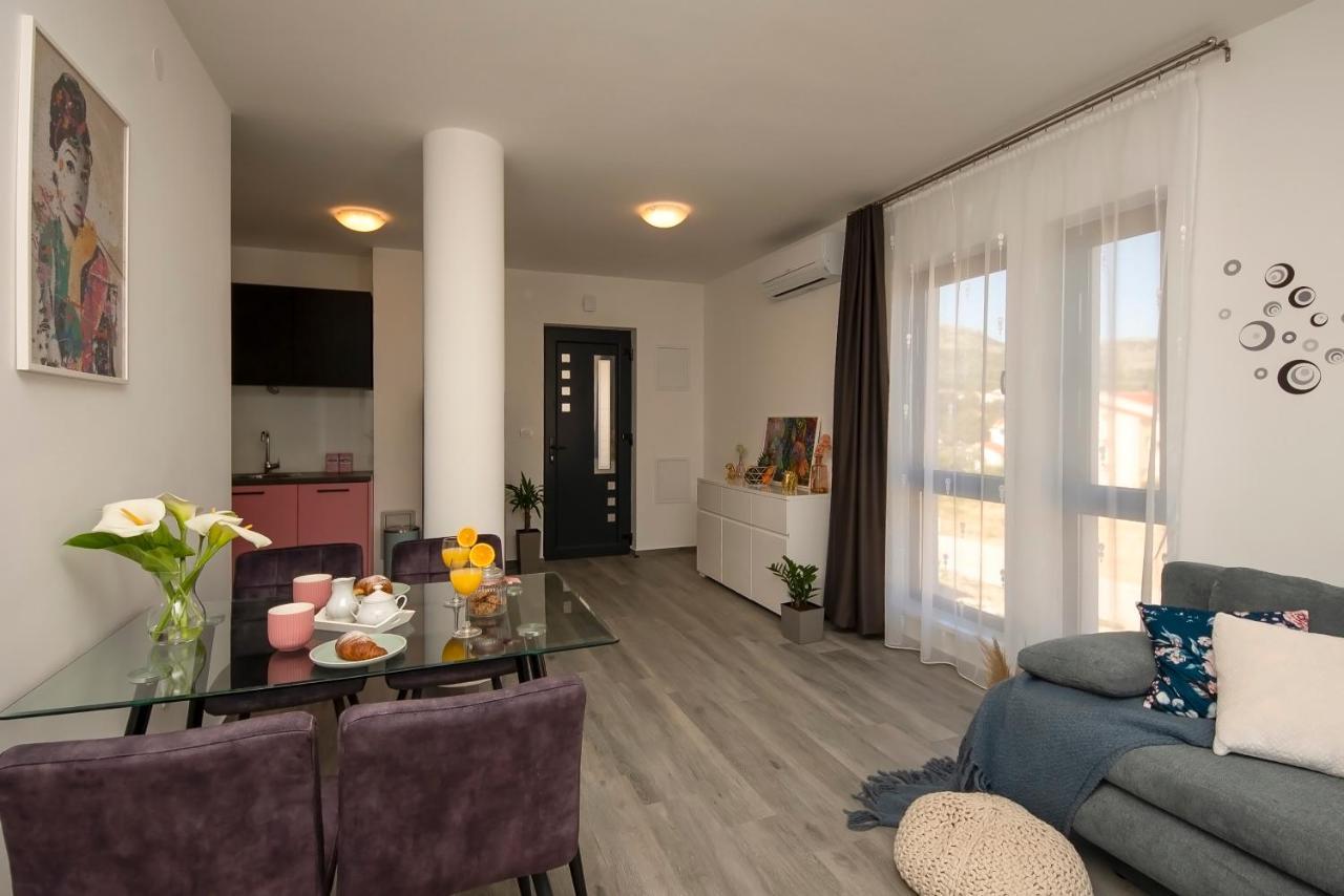 Apartments Suzy Шибеник Экстерьер фото