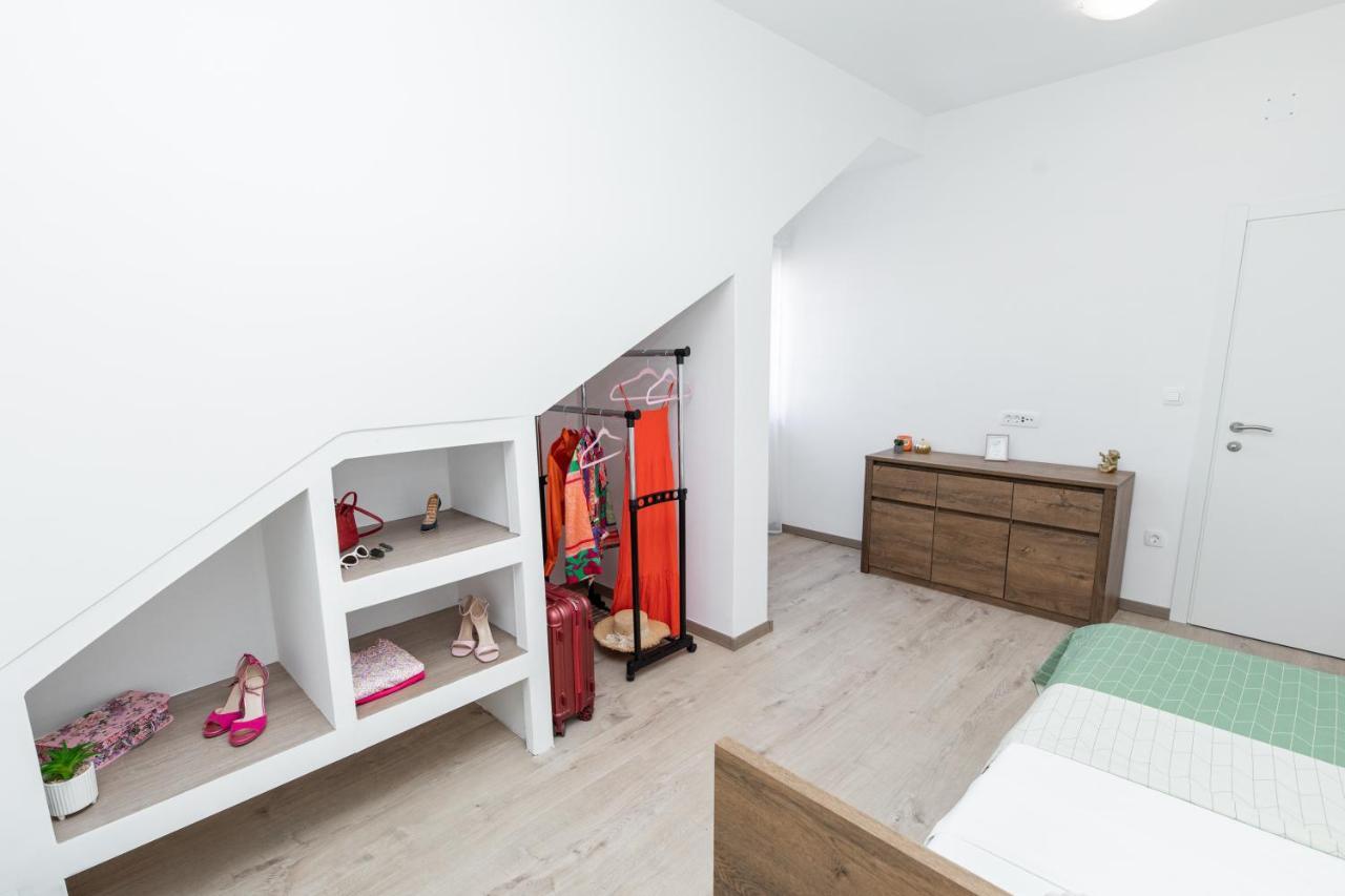 Apartments Suzy Шибеник Экстерьер фото